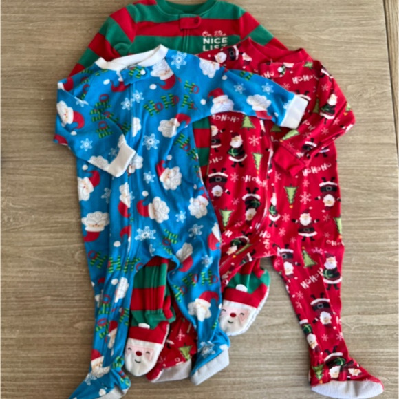 Carter's Other - Set of 3 Christmas PJs Unisex size 12-18 footies Santa
